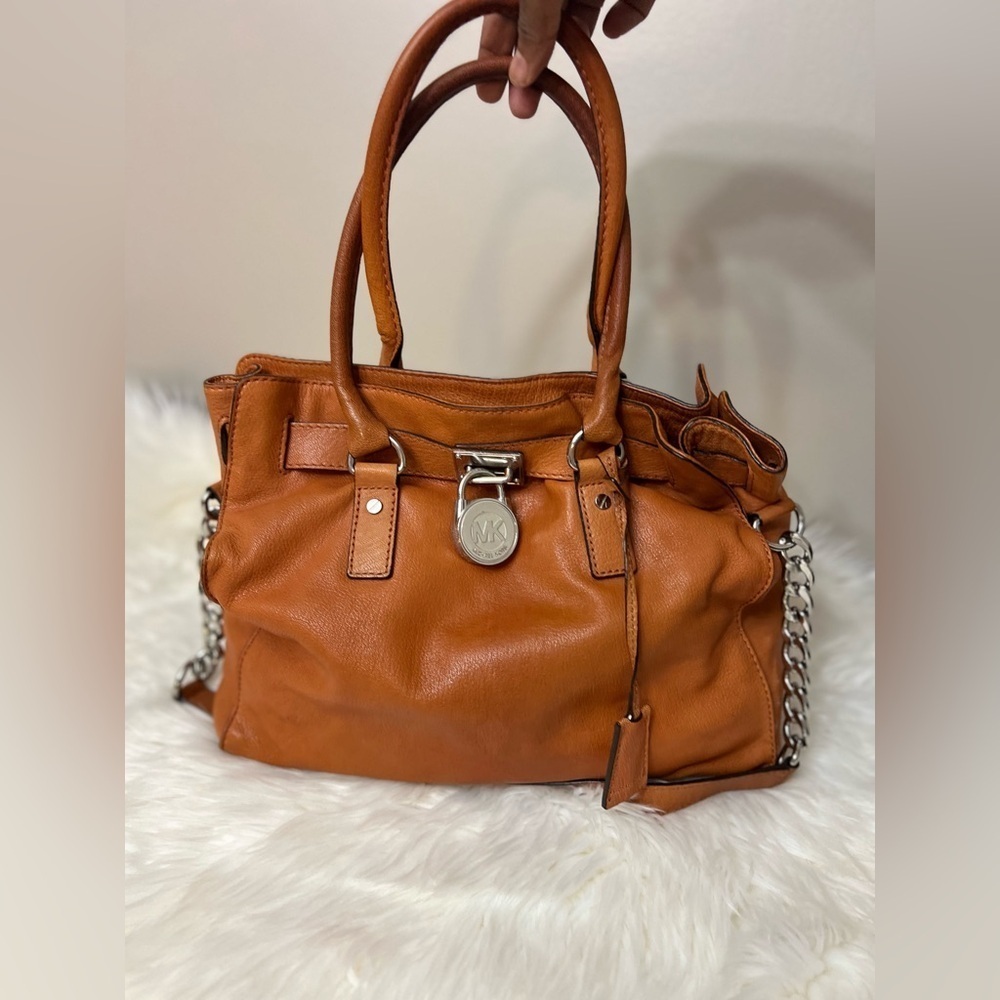 Michael Kors Hamilton East West Bisque Pebbled Leather